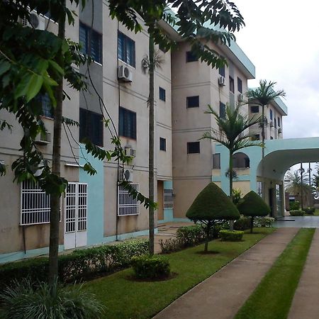 Hotel Azur Yaounde Ngoại thất bức ảnh