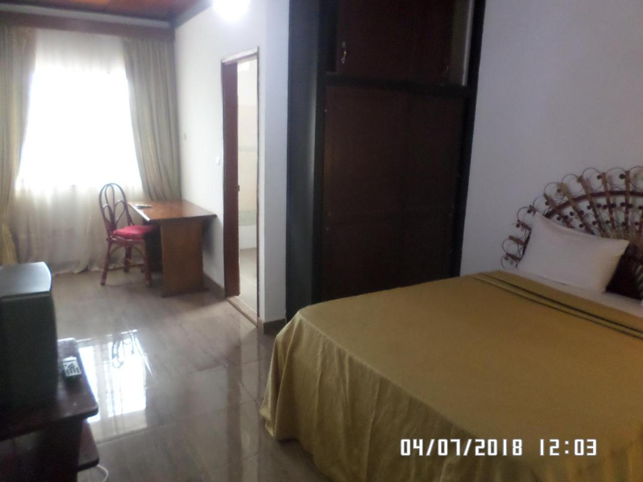 Hotel Azur Yaounde Ngoại thất bức ảnh