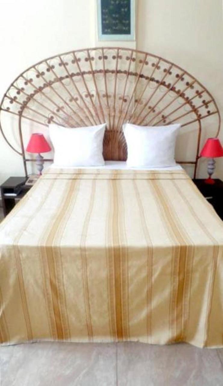Hotel Azur Yaounde Ngoại thất bức ảnh