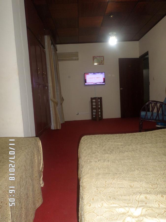 Hotel Azur Yaounde Ngoại thất bức ảnh