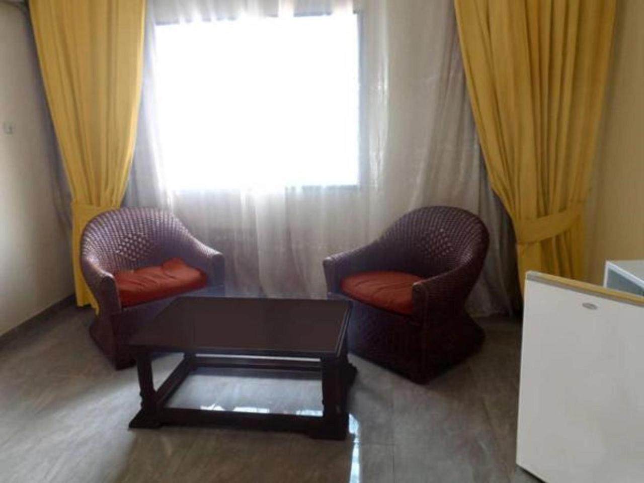 Hotel Azur Yaounde Ngoại thất bức ảnh