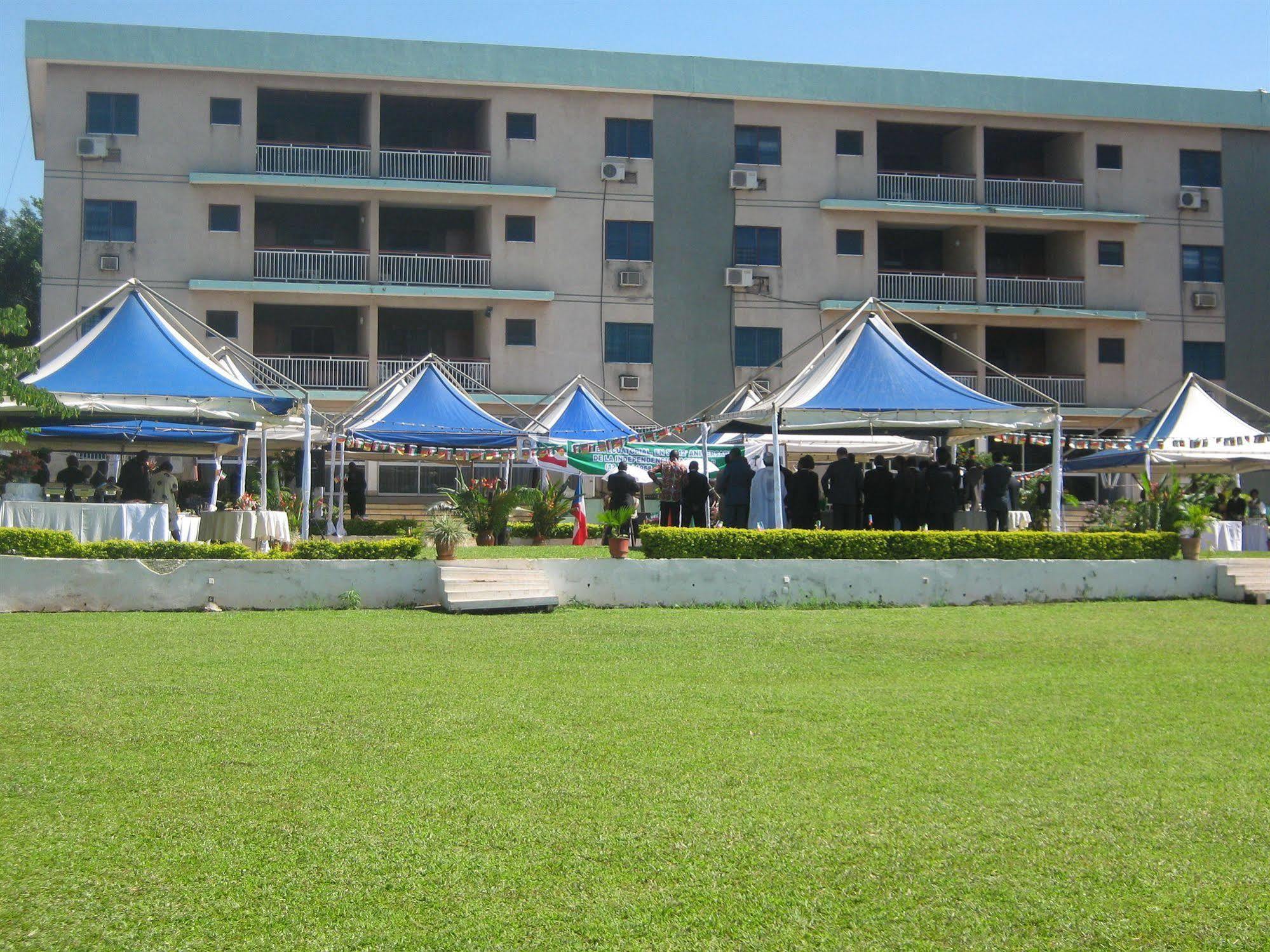 Hotel Azur Yaounde Ngoại thất bức ảnh